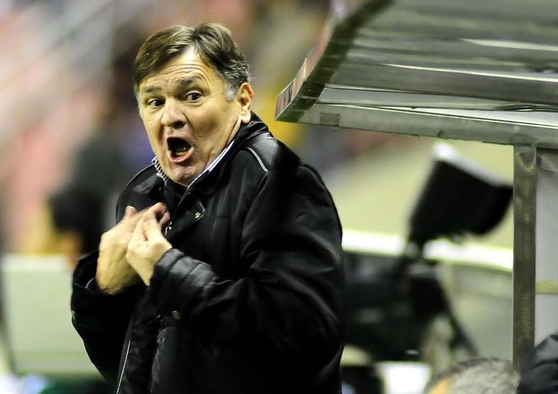 韩国球队不敌强敌，面临晋级艰难局面