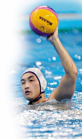 西班牙水球队以微弱优势获胜