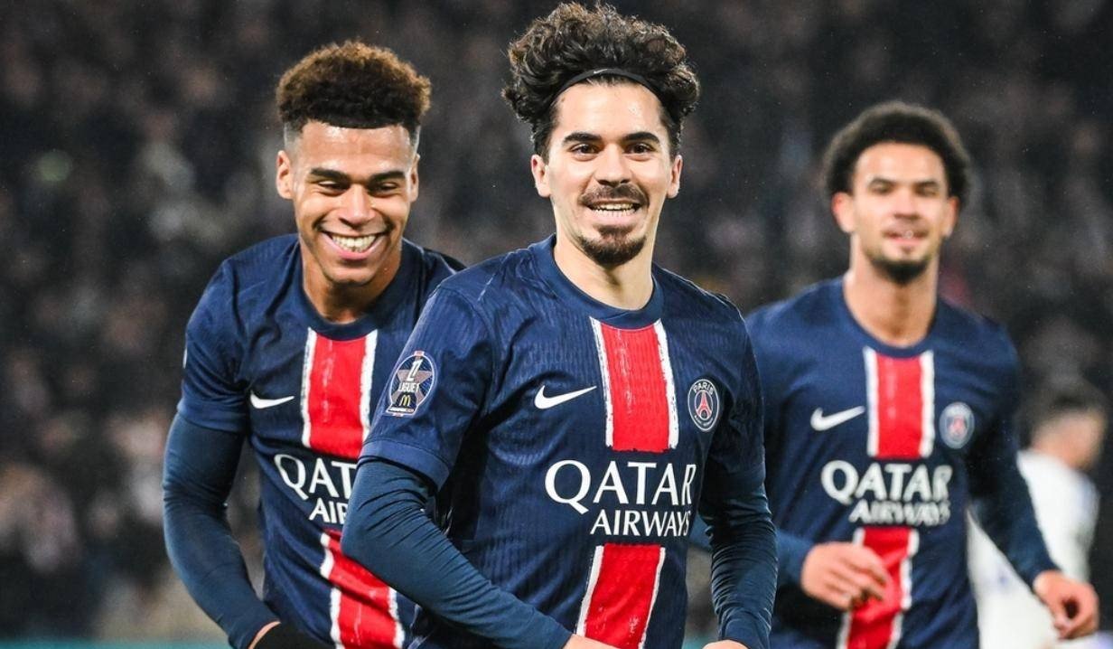 巴黎客场大胜利尔，取得宝贵的三分的简单介绍