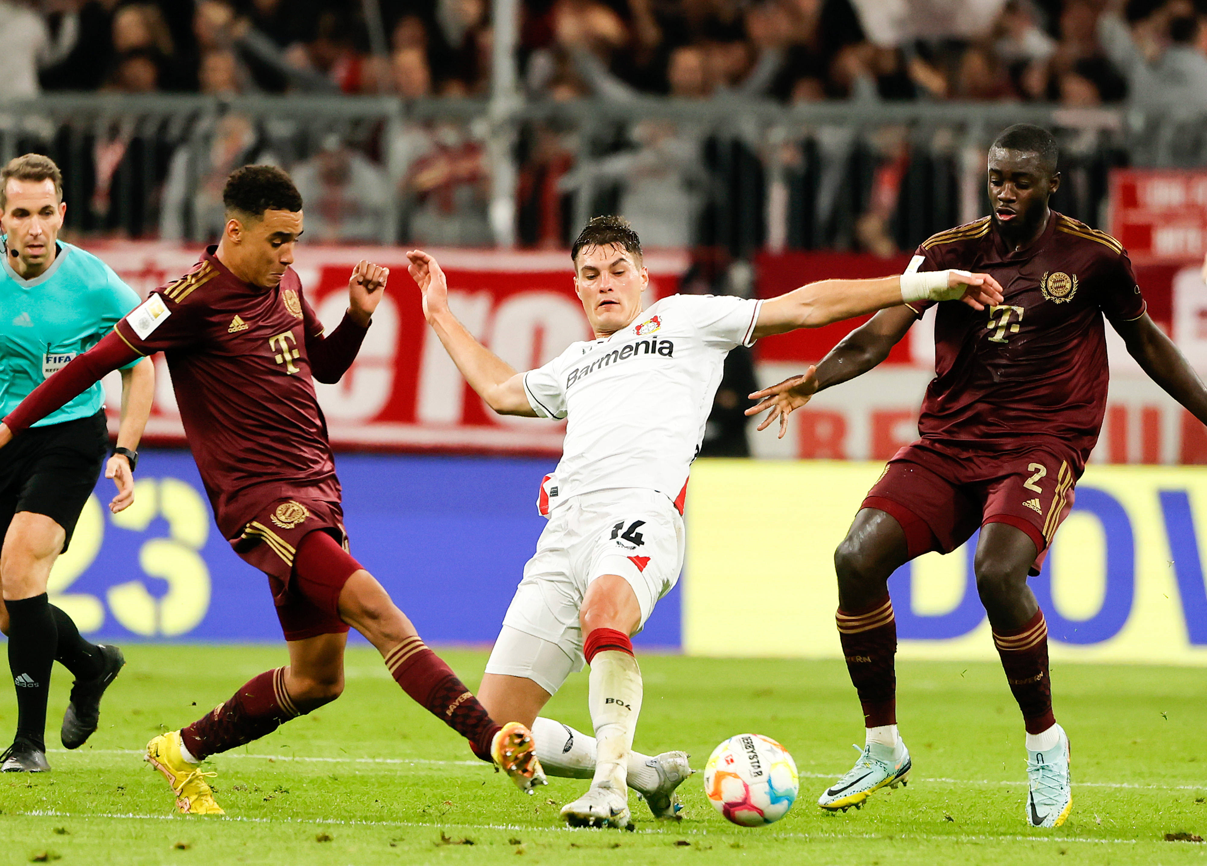 拜仁慕尼黑连扳两关，保持不败纪录的简单介绍