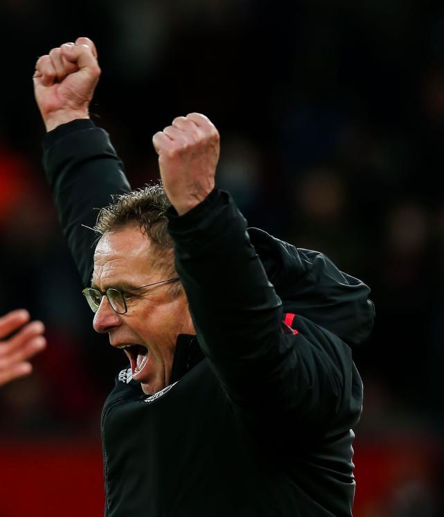 关于拳击战术调整奏效，成功扭转局势的信息