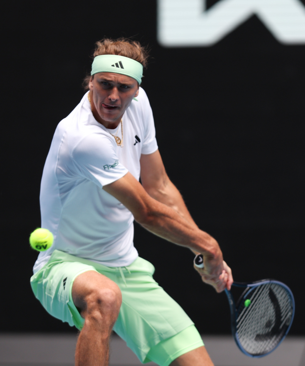 关于英国网球队逆转日本网球队，兹维列夫绝境逆转的信息