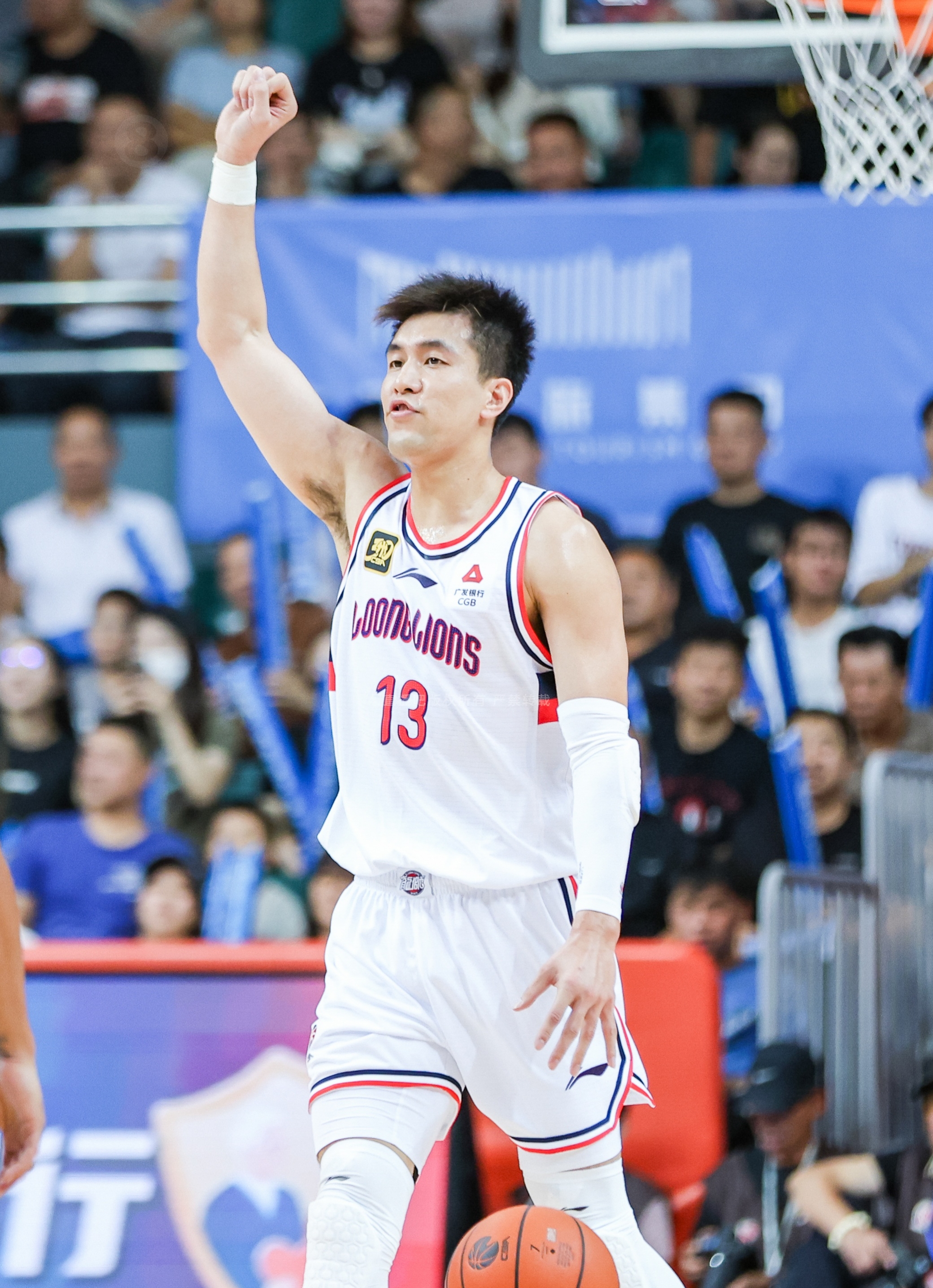 开云体育app-包含新疆队险胜北京队，郭艾伦点燃赛场的词条