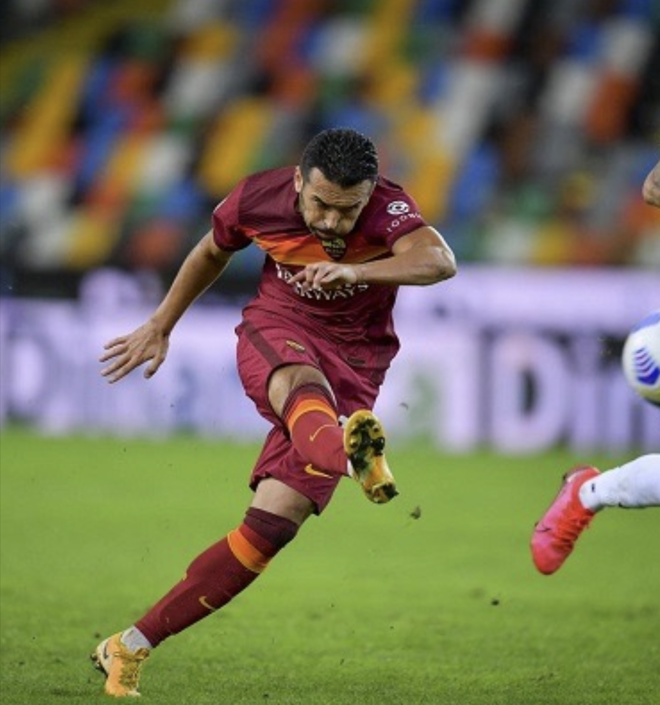 开云APP-马德里竞技险胜西班牙，穆勒高光表现