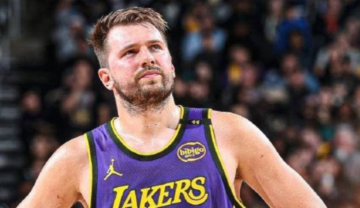 开云体育中国-新疆队鏖战天津队，东契奇高光表现